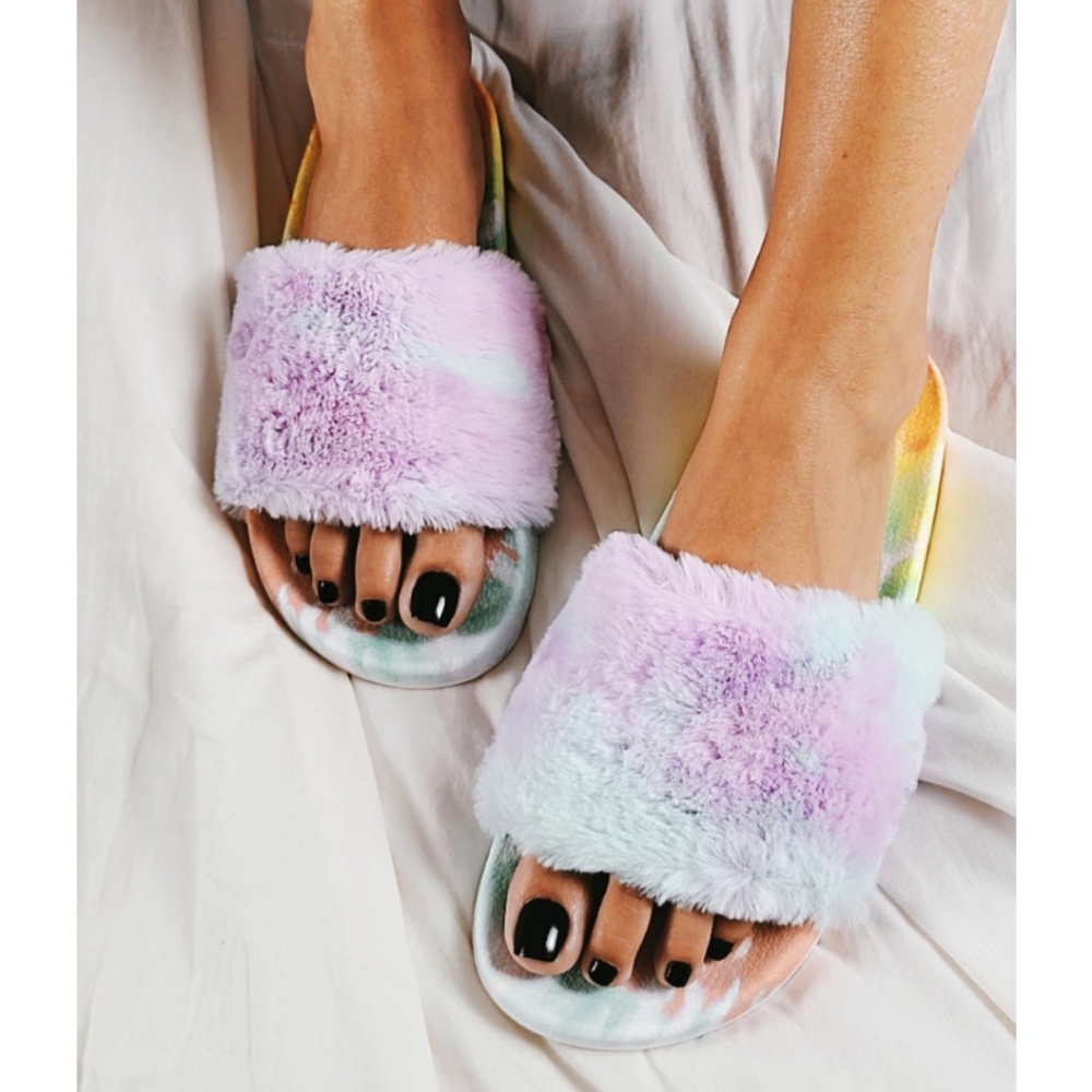 🚨END OF SUMMER SALE tie dye slides - Picture 3 of 4